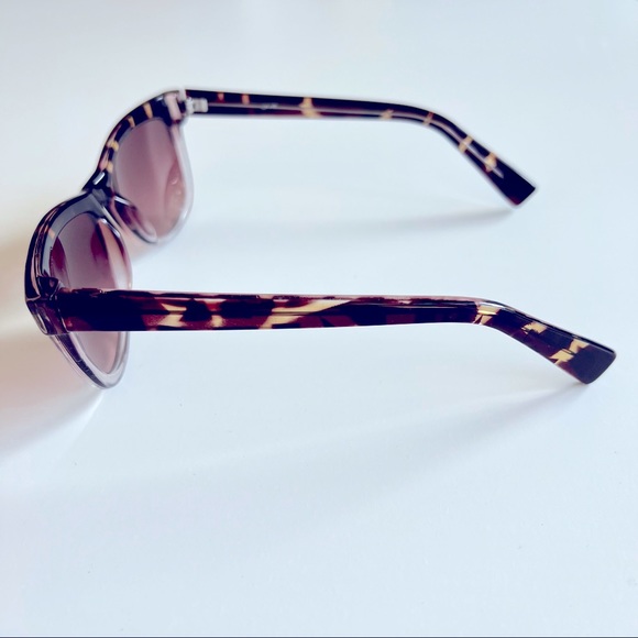 Tortoiseshell Sunglasses - Picture 4 of 4